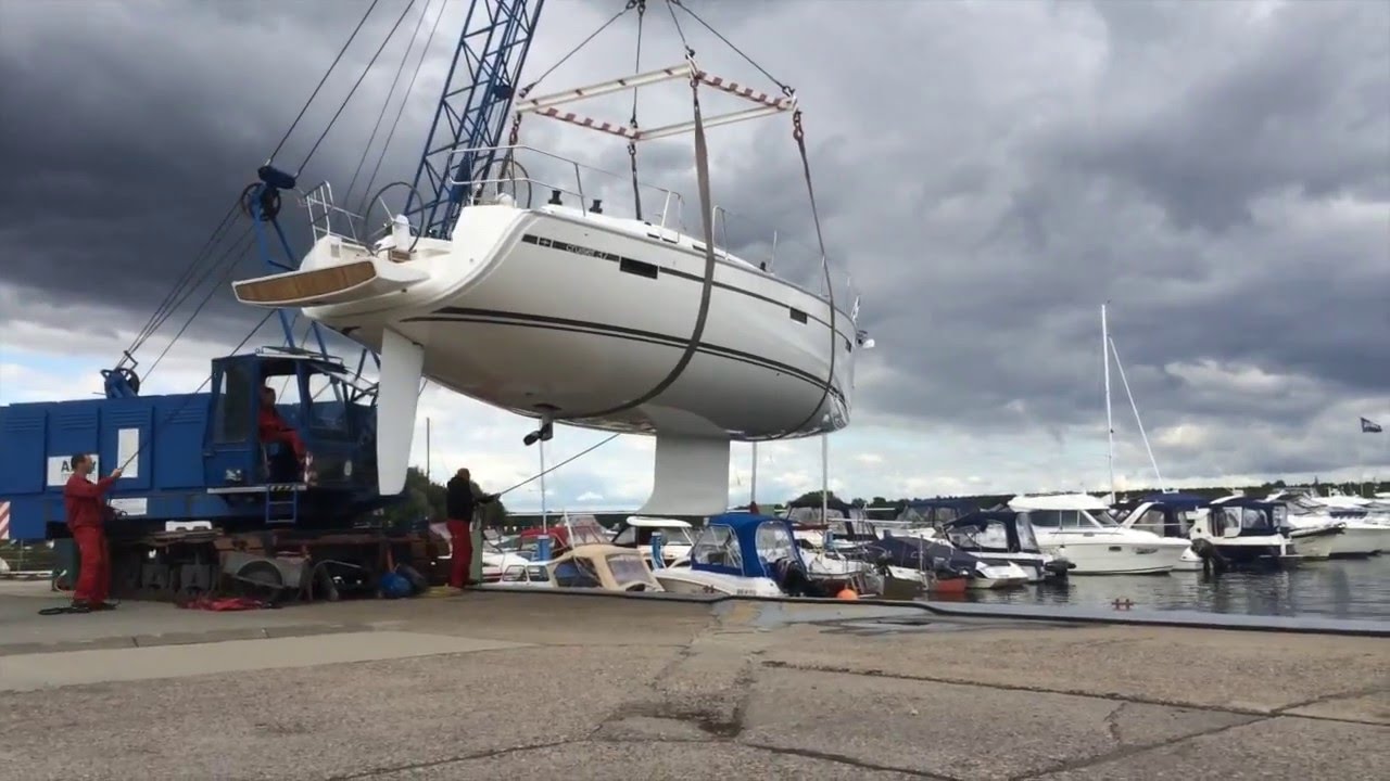 Bavaria Cruiser 37 Einwassern
