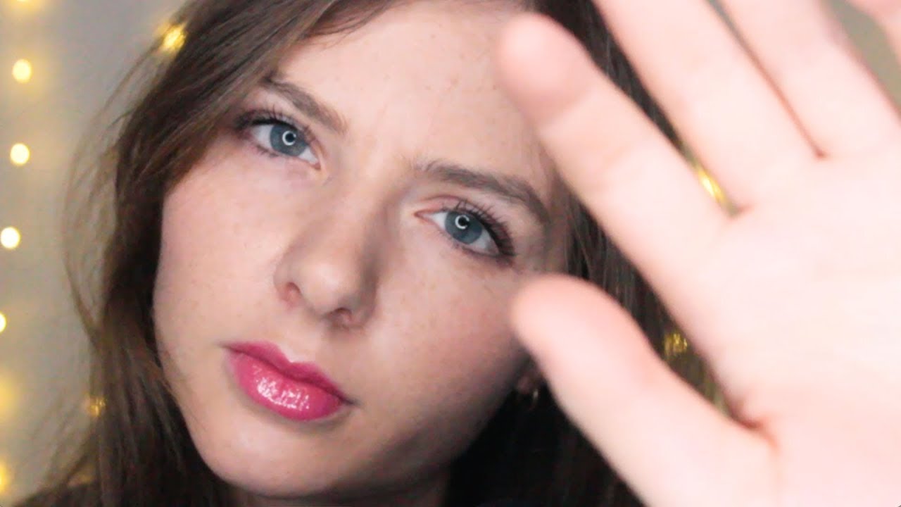 ASMR FR l Endors toi avec moi (comforting whispers, hand movement and brushing face)