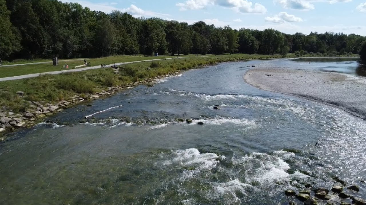 Drone footage - A day on the Isar river (Munich)