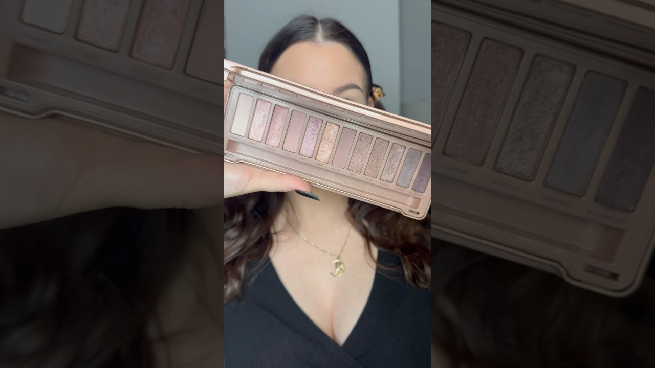 Throwing it back and using my @urbandecay Naked 3 palette #urbandecay #naked3 #eyeshadowtutorial