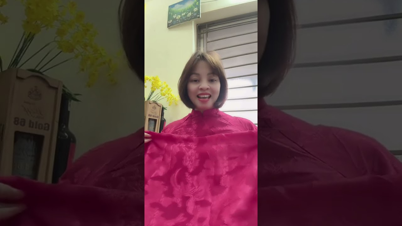 Live trên tick tok của Cô Tuyến Vlog