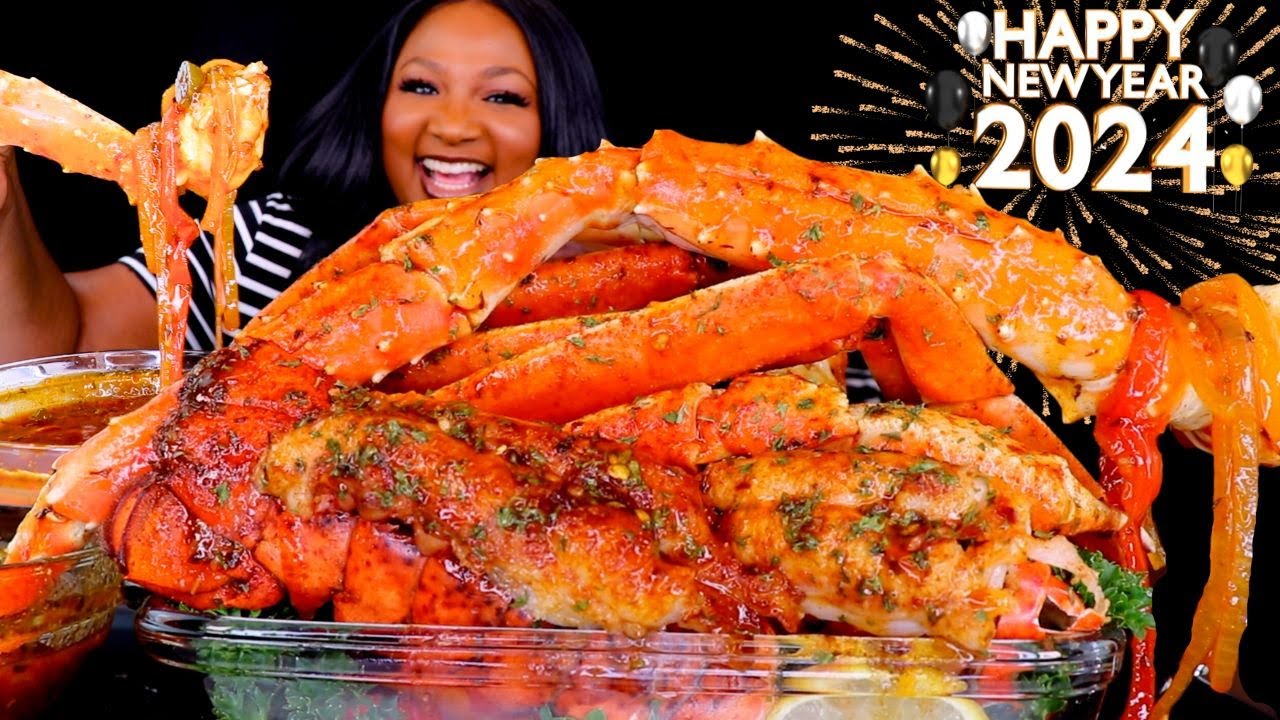 KING CRAB LEGS + LOBSTER TAILS + GREEN LIP MUSSELS , SEAFOOD BOIL MUKBANG