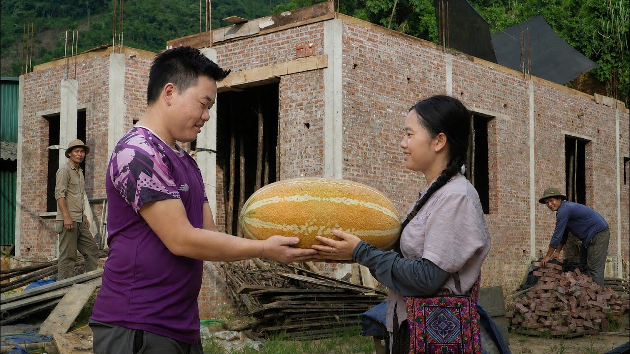 A small gift for her loved one &ndash; Ly Thi Di gave Zim a Korean cantaloupe.