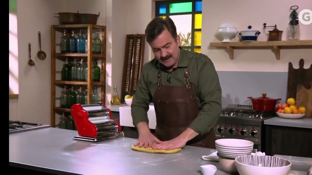 Hecho en casa T02E18 (Diego Gera) - Sopa de ravioles caseros & Rótolo.