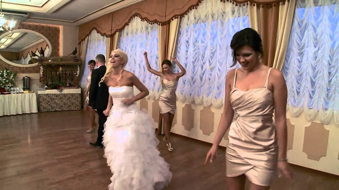 Pierwszy taniec weselny, z druhenkami. Spice girls ;-)