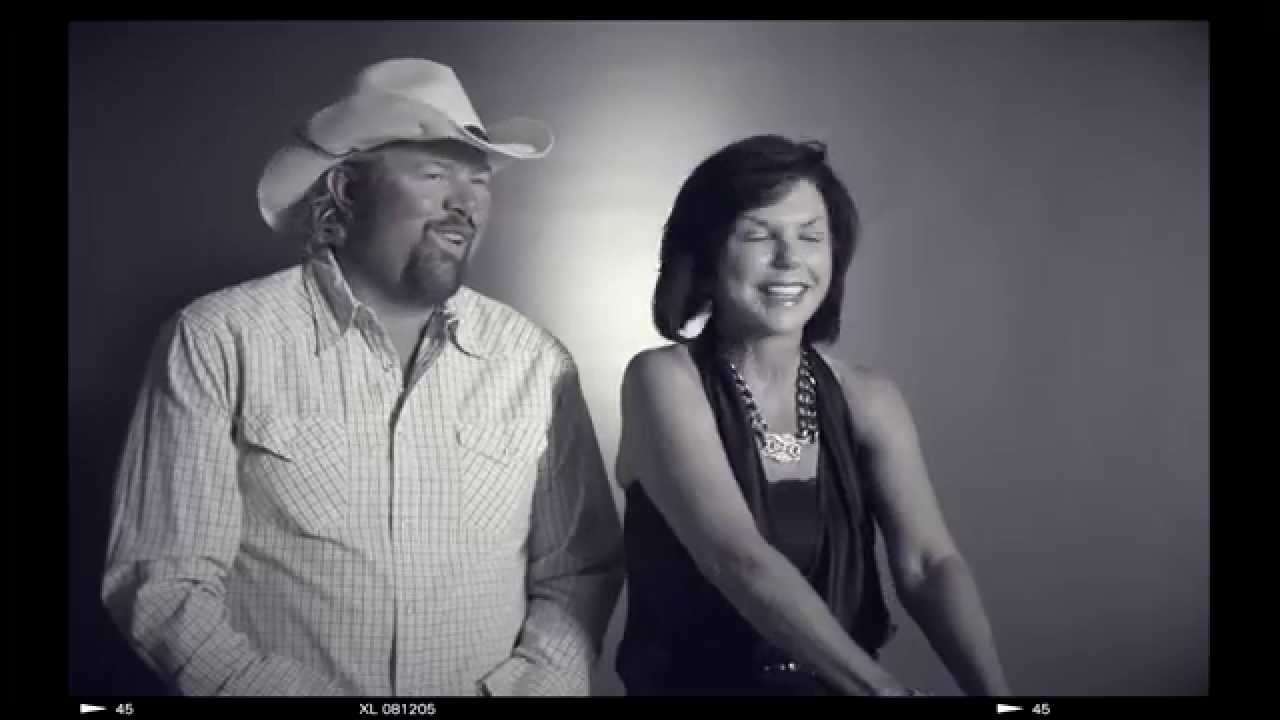 Toby Keith & Tricia Covel - - 2014 Door-Opener Honorees