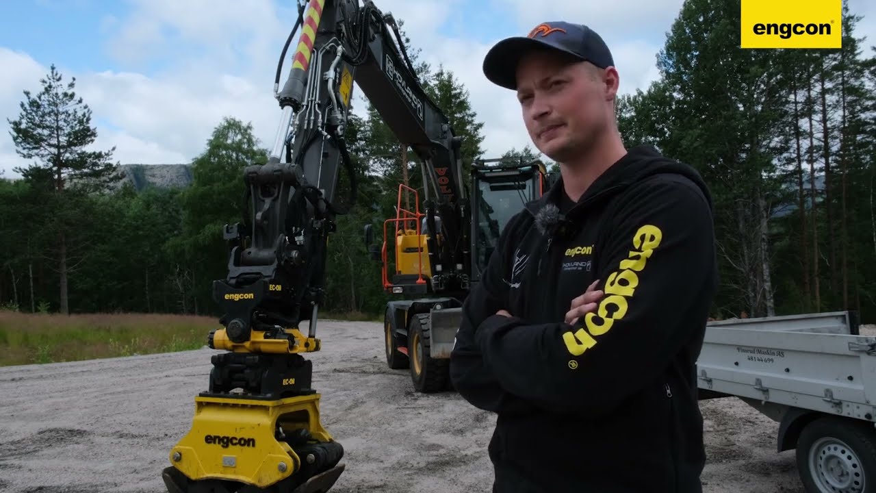 Clearing along a Norwegian road with a Volvo 150 equipped with engcon