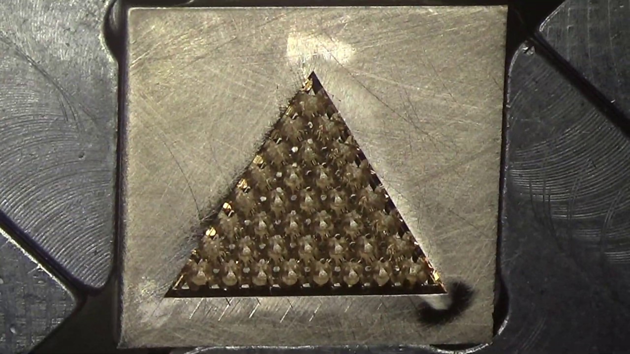 Triangle Layout