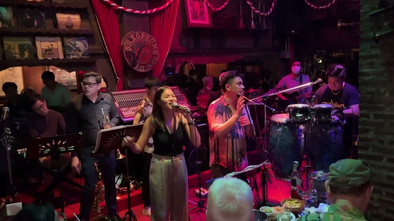Saxophone Pub Bangkok: Good music. Good people. Troll-free sanctuary.