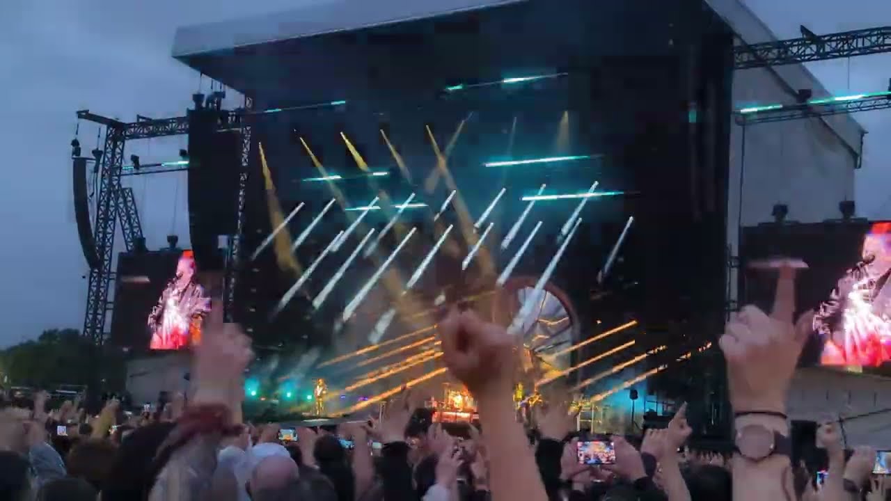 Muse - Uprising