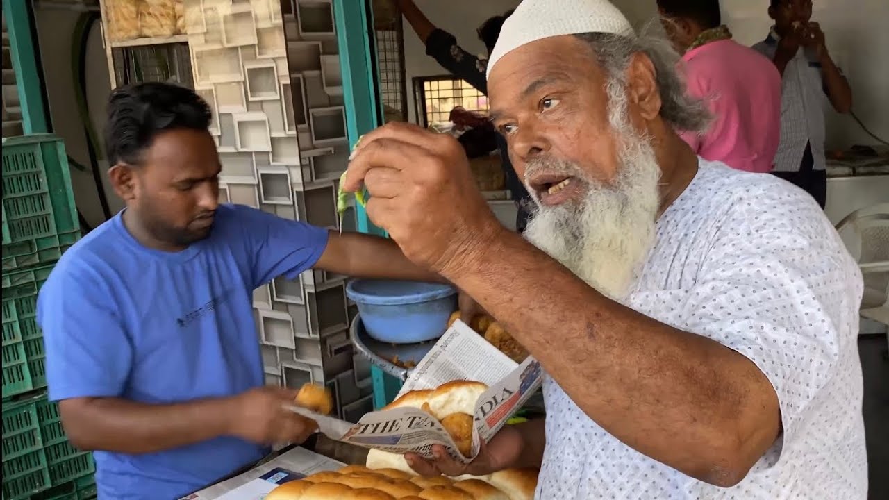 Naseeb Vadapav Center Sangamner | Ansar Chacha | Indian Street Food