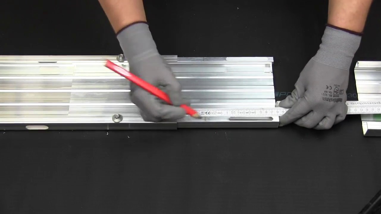 novotegra Flachdach Schienenverbinder/Kantenschutz | Flat Roof base trough connector/edge protection