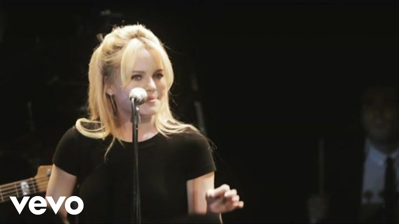 Duffy - Keeping My Baby (Live at Caf&eacute; de Paris, 2010)
