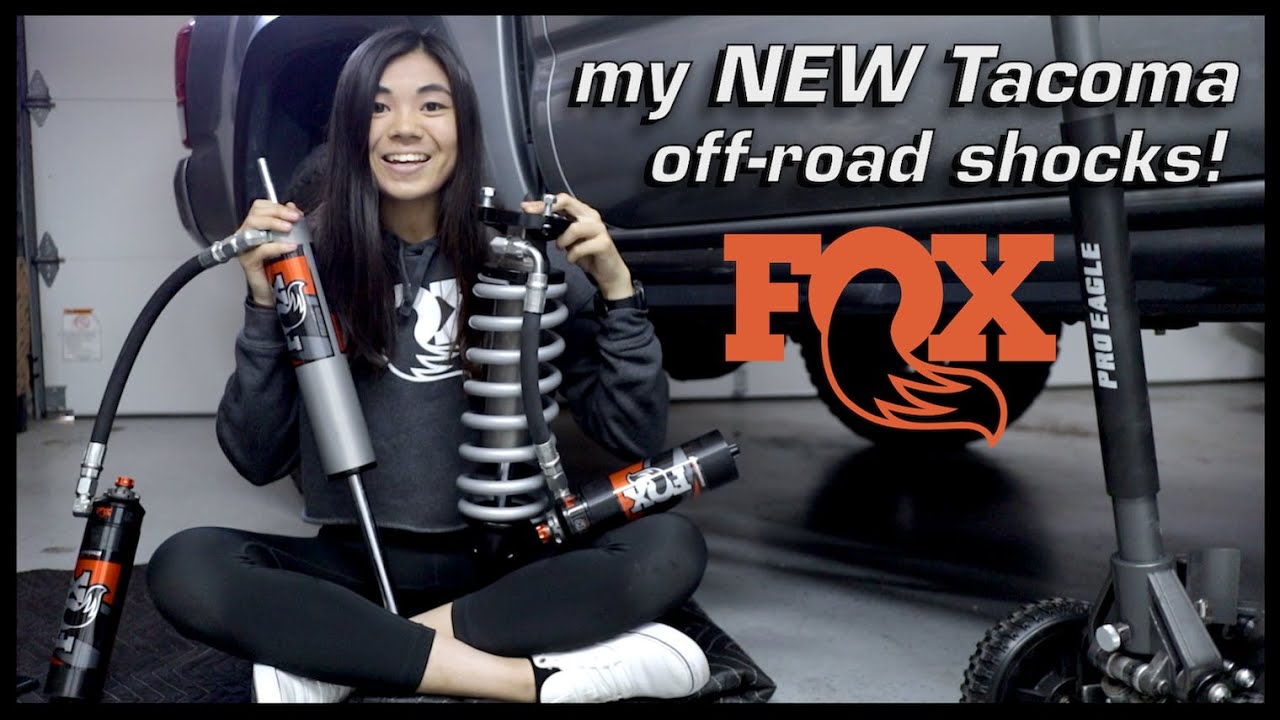 Установка новых амортизаторов FOX Performance Elite 2.5 на мою Toyota Tacoma! 🦊 | Обзор + Установ...