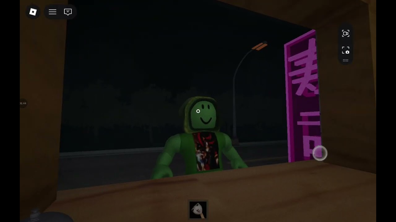 Jugar un juego de atender a personas y Buscar mucho la pacienciad