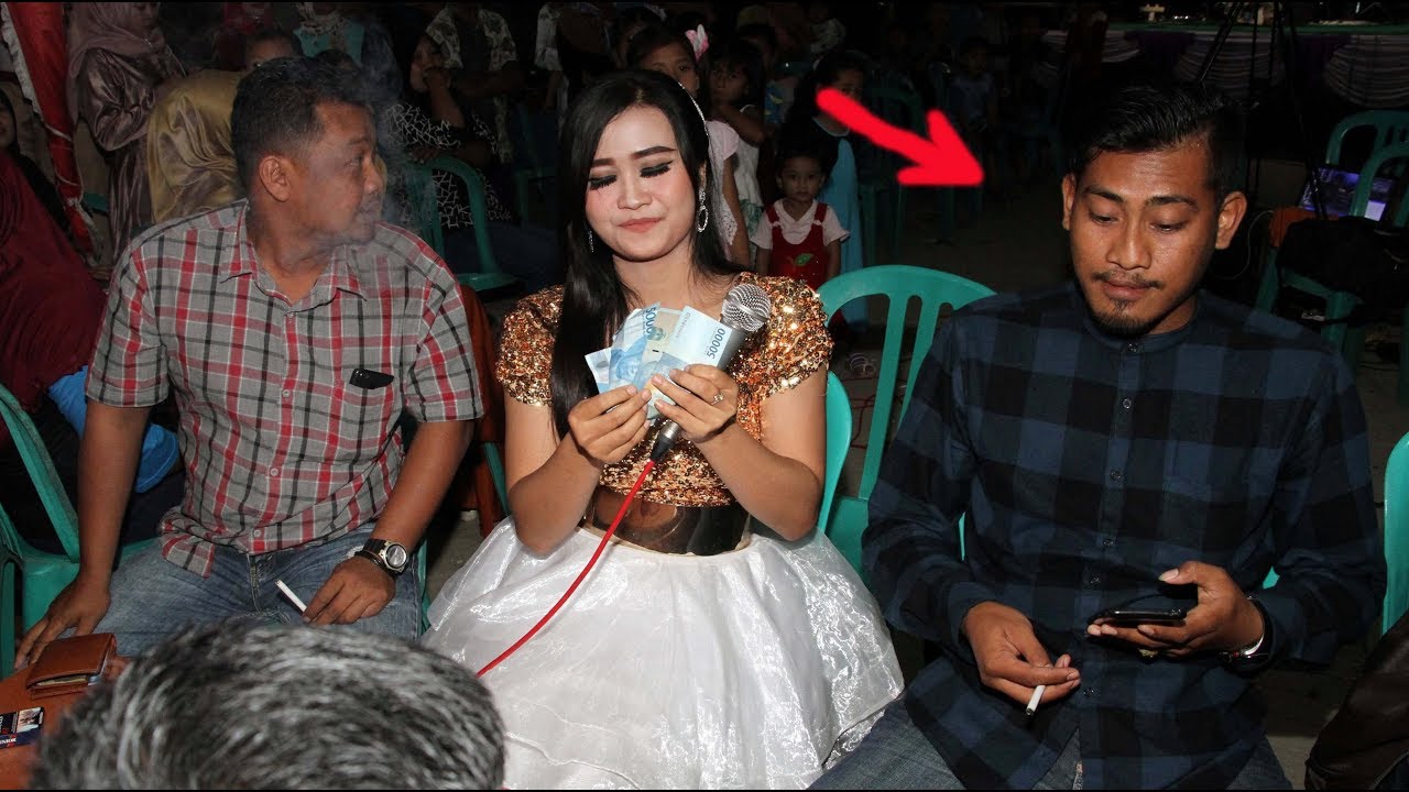 Detik Detik Pria Mulai Kesurupan - Capinggunung-Liwung ANUGRAH Music Cah TeamLo Punya