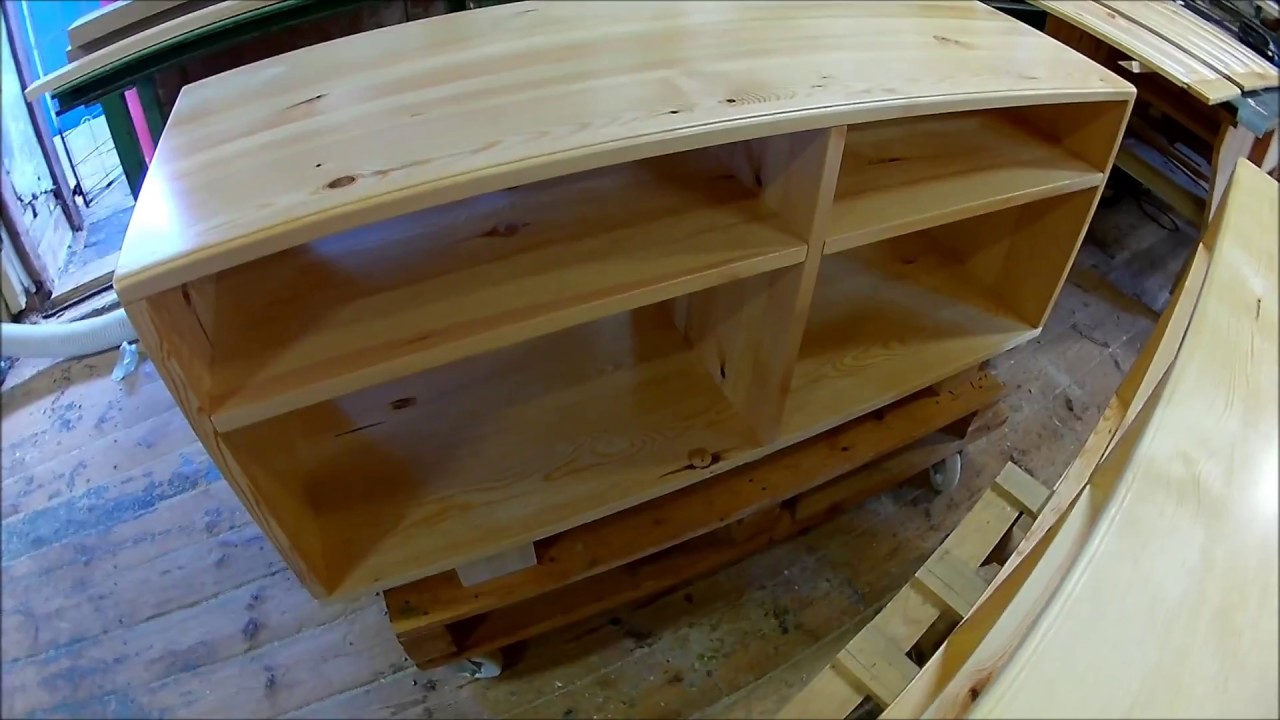 Skříňky z masivního dřeva / Cabinets made of solid pine wood