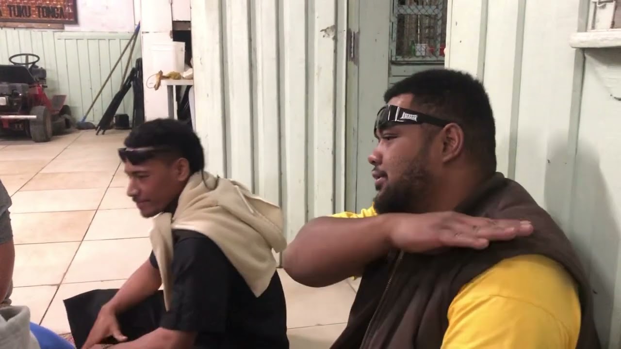 Kalapu Maileua Halatukutonga- 'Angi e matangi hualiku.