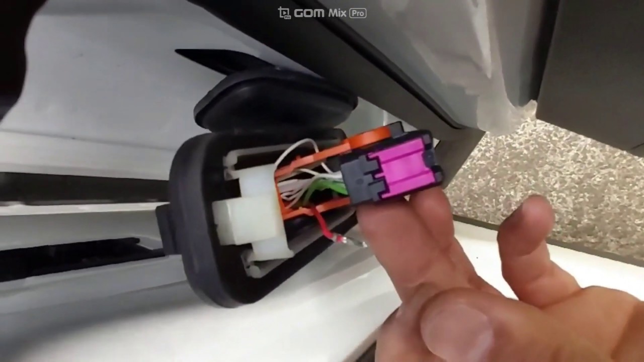 VW B101713 Crash sensor for side airbag - open circuit.