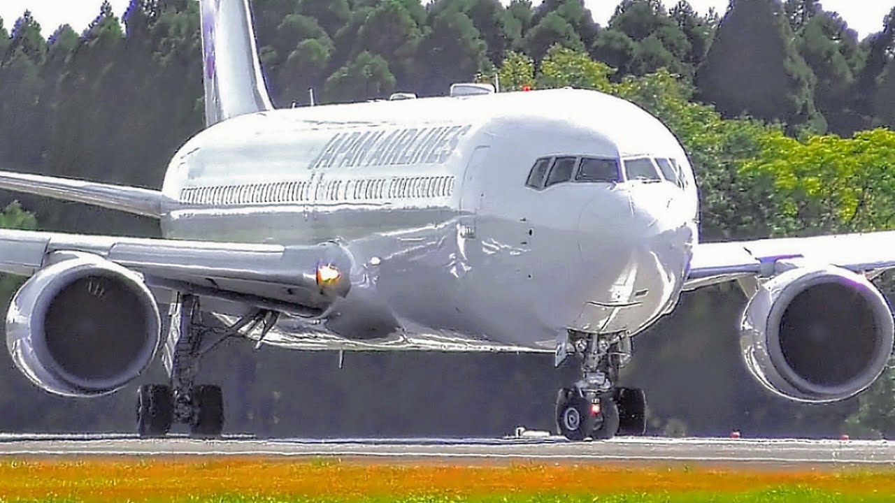 [23Minutes] Powerful Plane Spotting TAKEOFF & LANDING at Kagoshima Airport JAPAN 2K