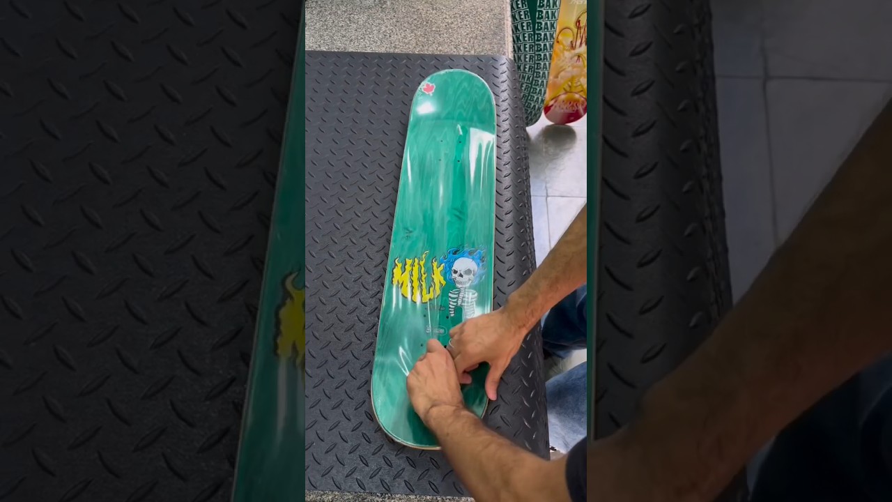 UNBOXING NEW SKATEBOARD#skateboarding #youtubeshorts #shorts