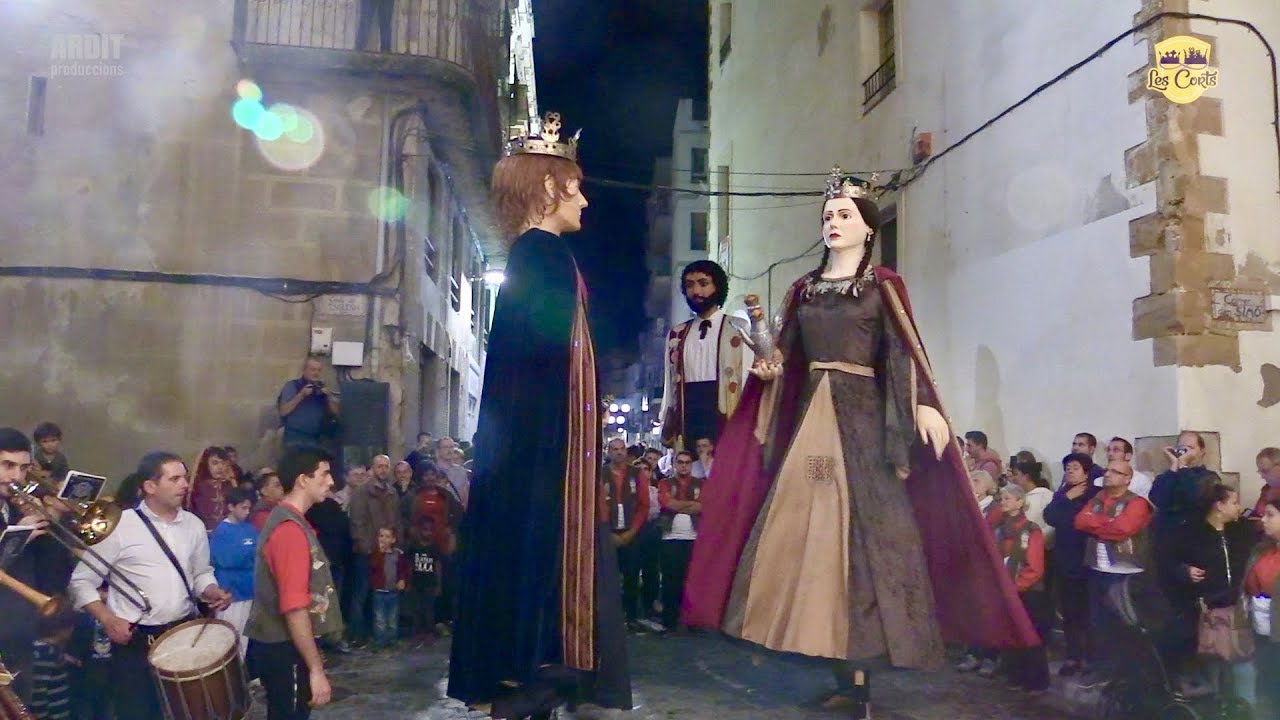LES CORTS Cercaviles i Balls de Nanos i Gegants