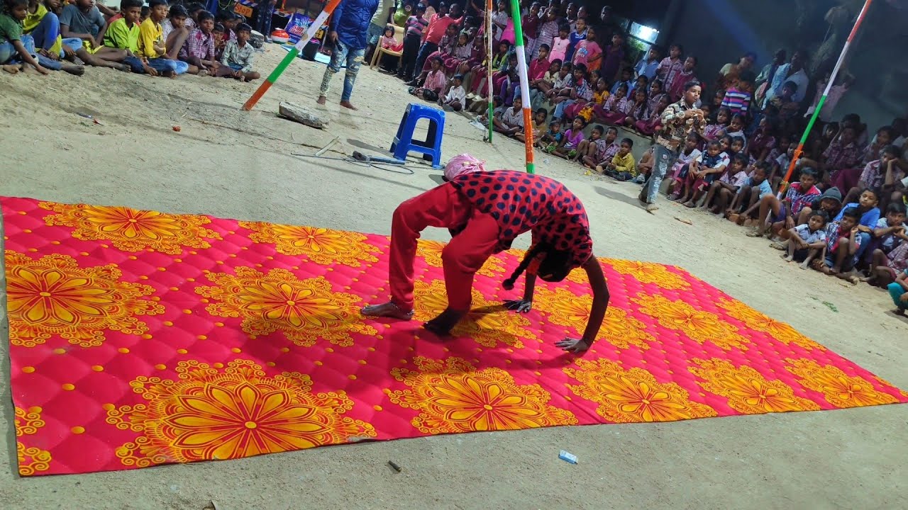village Circus the men performance🤗 || Cycle Circus || సైకిల్ సర్కస్ || man performance#Jokercomedy