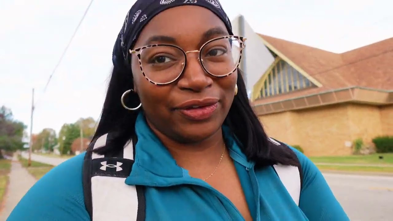 WALK WITH ME! LETS CHAT! BOOKS 📚 Weightloss Journey 💪🏾 and more! #yesoulfitness