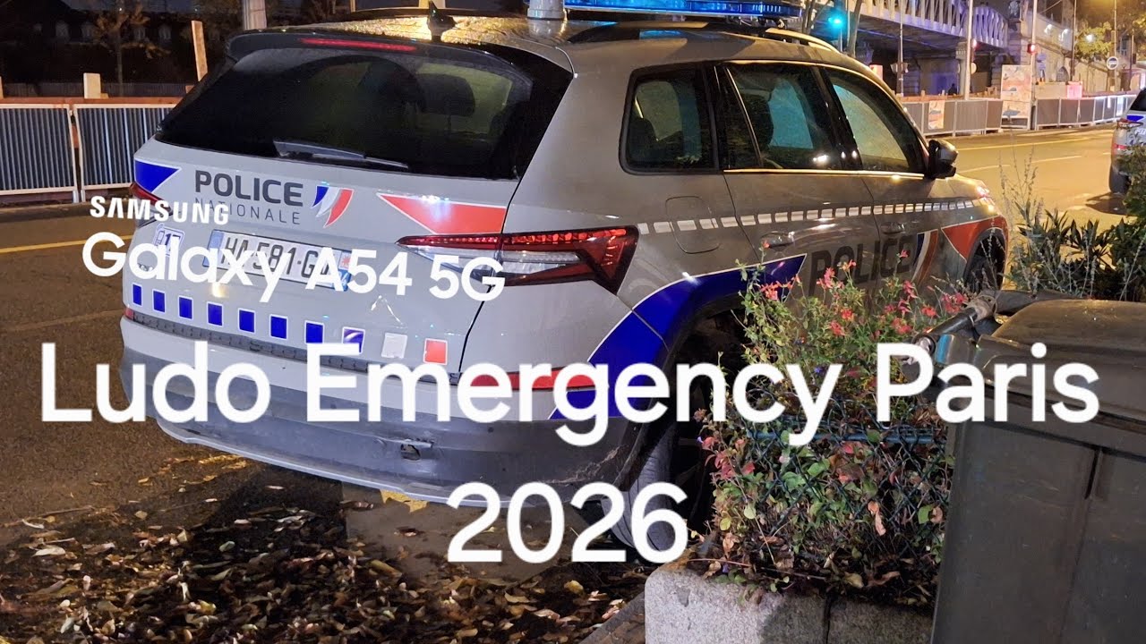 Skoda Police 🇨🇵 🇬🇧 en urgence Police cars responding  ( Paris ) ( London UK )