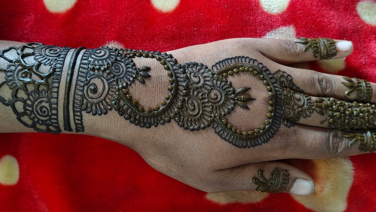आसान और स्टाइलिशसुंदर ful mehndi design 