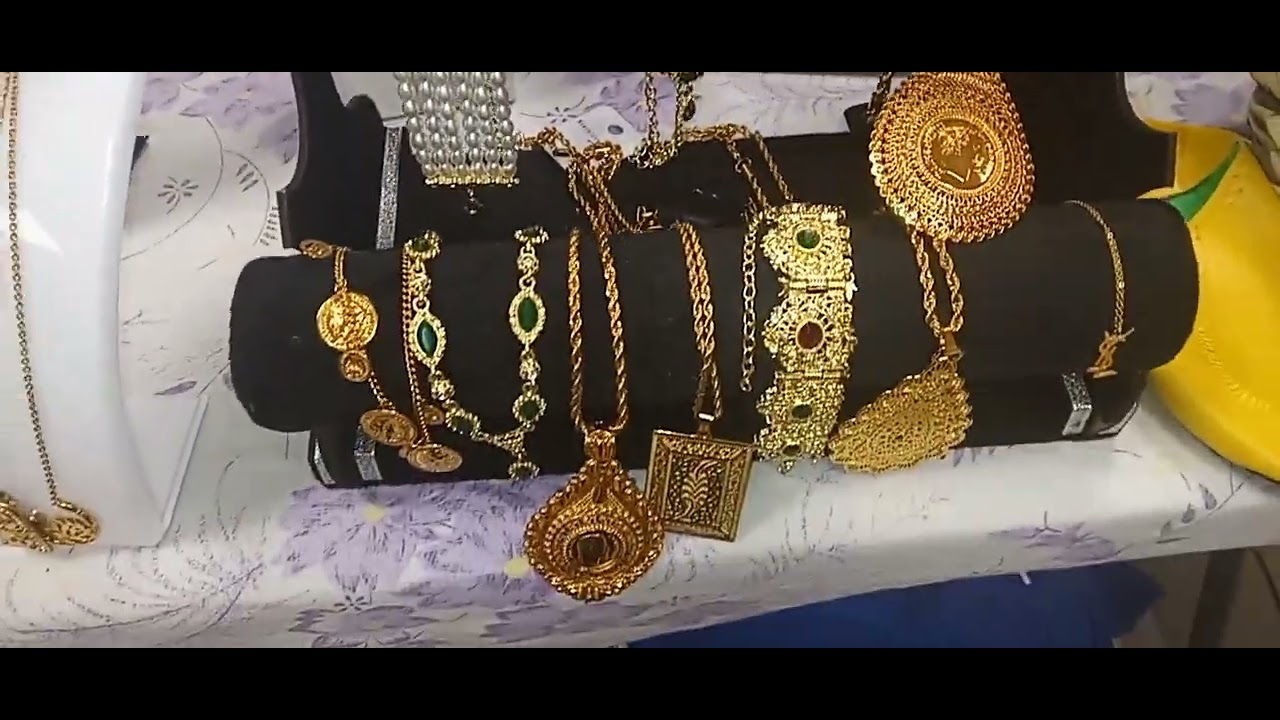 معرض  في مدينة بوردو بمناسبة عيد المرأة 