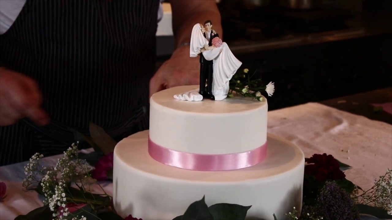 Zo maak je een Bruidstaart op met bloemen!