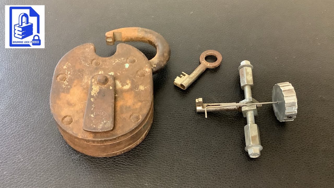 600. Old Style Round Rivet Chubb Cruiser with Chubb logo on keyway cover No.669 picked open