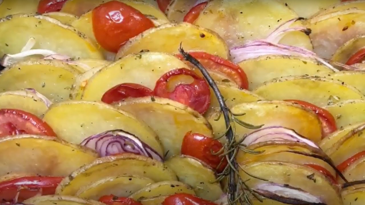 PATATE AL FORNO...DIVERSE DAL SOLITO! | Ricette semplici e facili | Erica Liverani