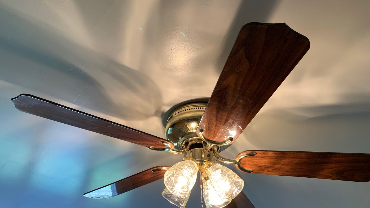 52” Hampton Bay Carriage House l ceiling fan