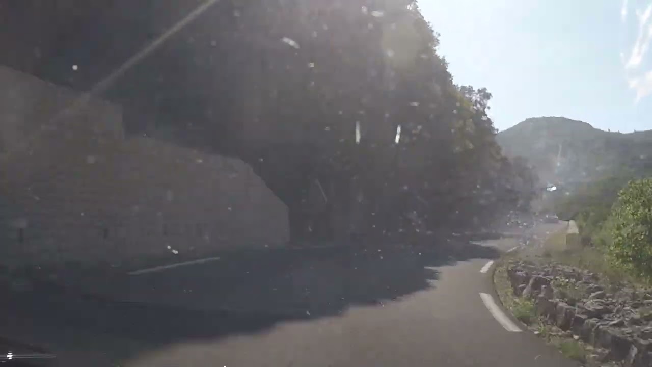 Gorge de la Nesque - La chasse de la Porsche