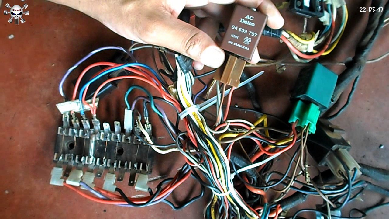Rele da luz de teto e Rele do Injetor do Opala-Eletrica-78