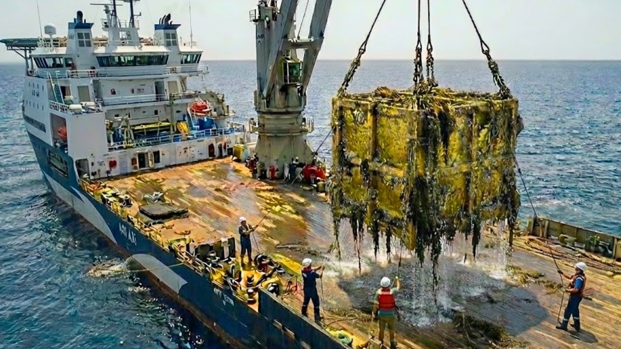 $570,000,000 Lost Treasure Discovery On The Ocean Floor (Real Footage)