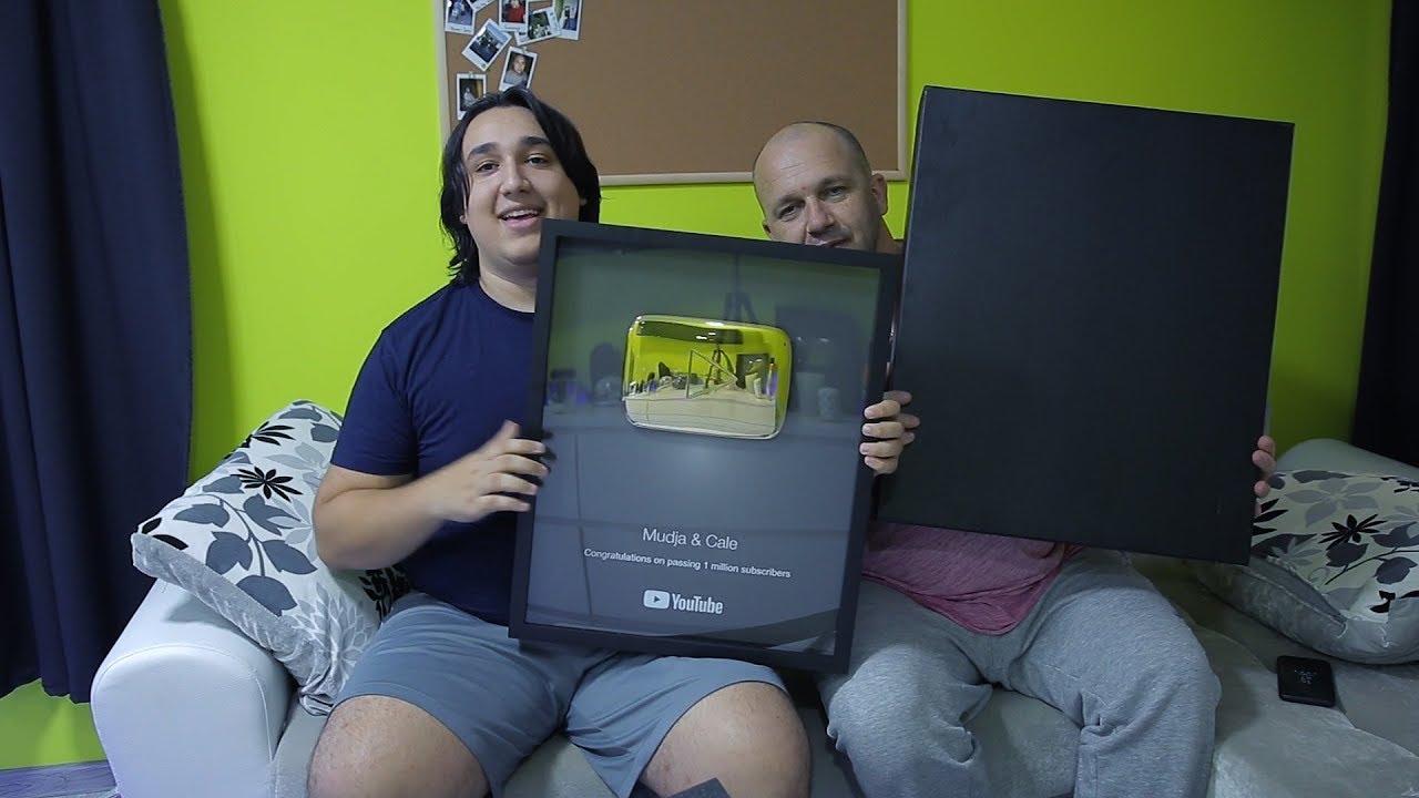 GOLDEN PLAY BUTTON !