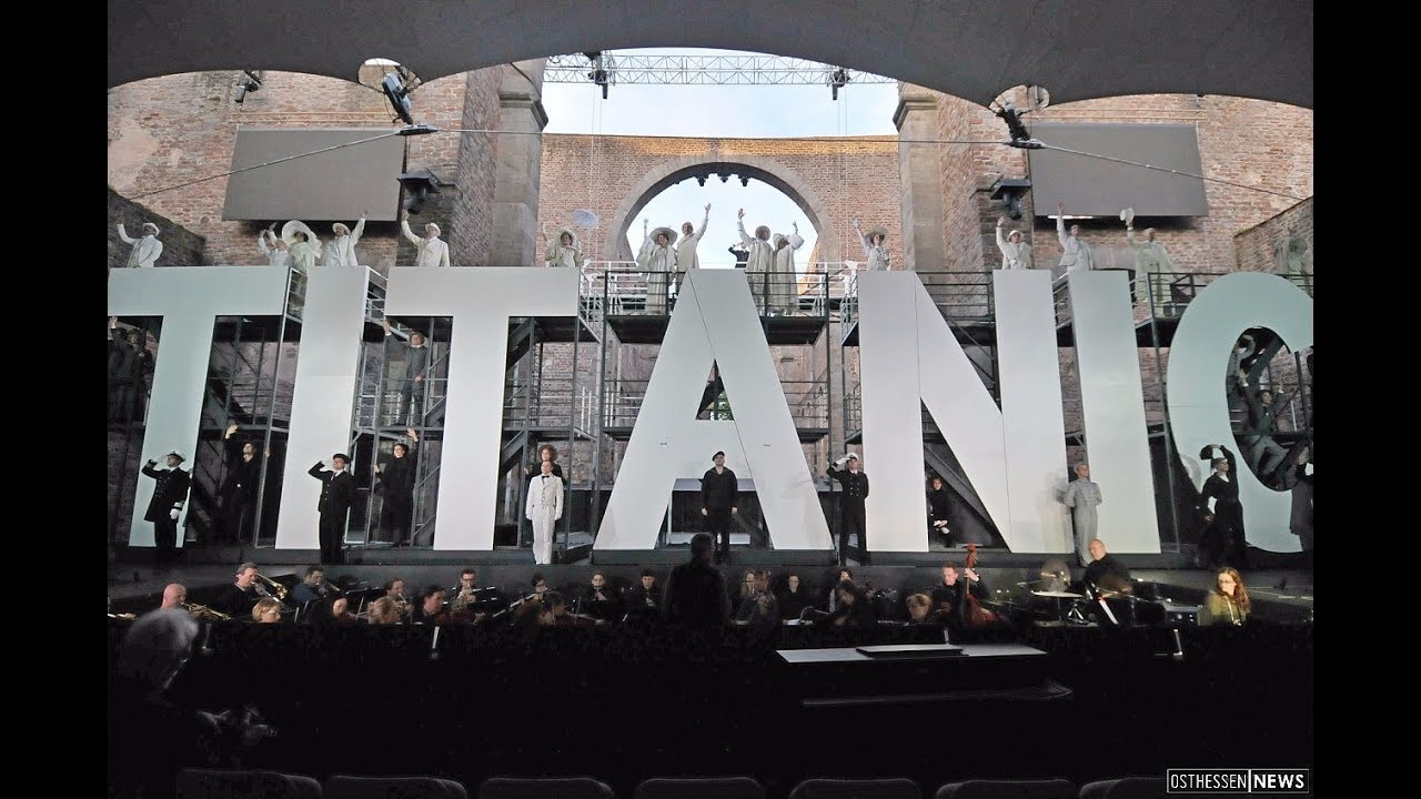 Festspielpremiere nach Maß: Furioser Stapellauf des Titanic-Musicals
