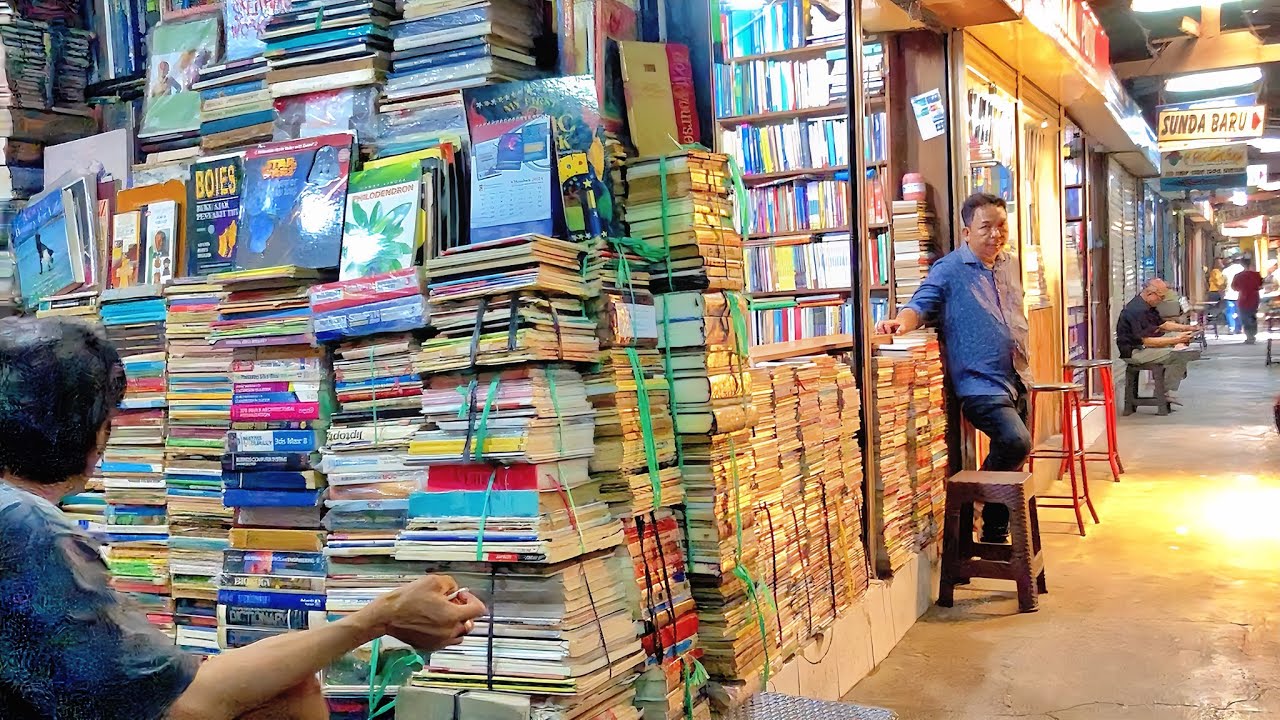 “Jalan-Jalan di  Pasar Buku Tertua di Bandung” | Explore Pasar Buku Palasari Bandung