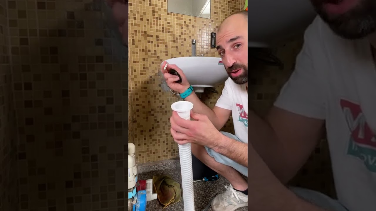 Как да сменяте сифона на мивката сами?