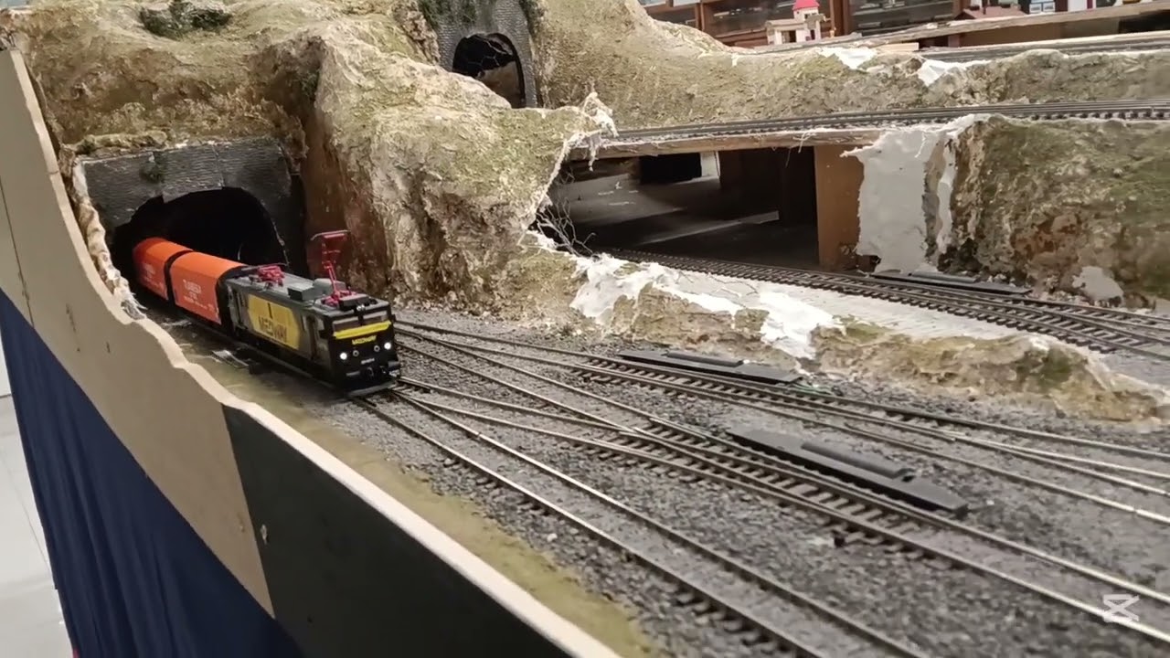 recopilacion de trenes mercantes h0 y reales parte 16
