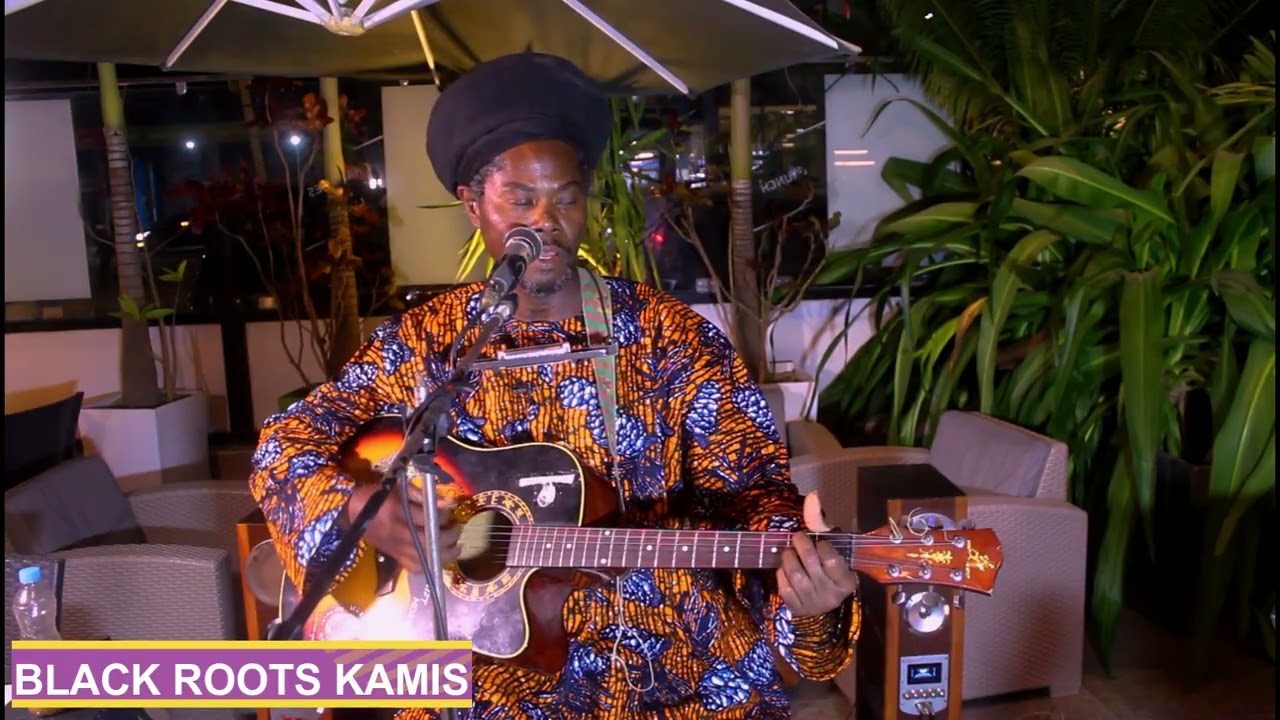 Black Roots Kamis La Vie Est Belle