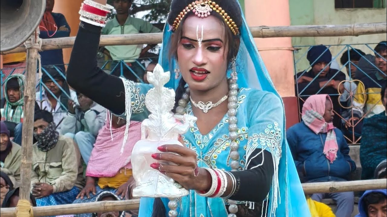 হে কৃষ্ণ গিরিধারী কৃষ্ণ মুরারী 