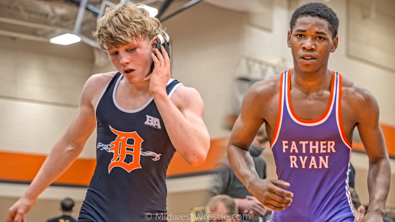 126 – Hudson Ikens {G} of DeKalb IL vs. Calvin Eason {R} of Father Ryan TN