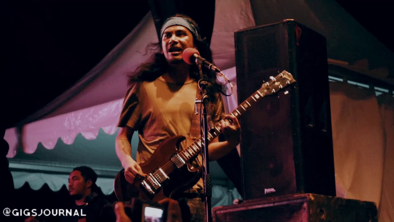 Kelompok Penerbang Roket - Pencarter Roket Live at Freedom Eternal
