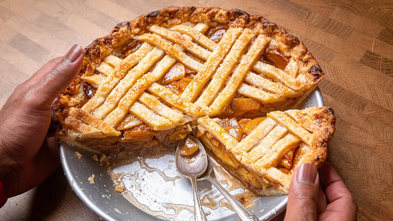 Vegan Caramel Apple Pie