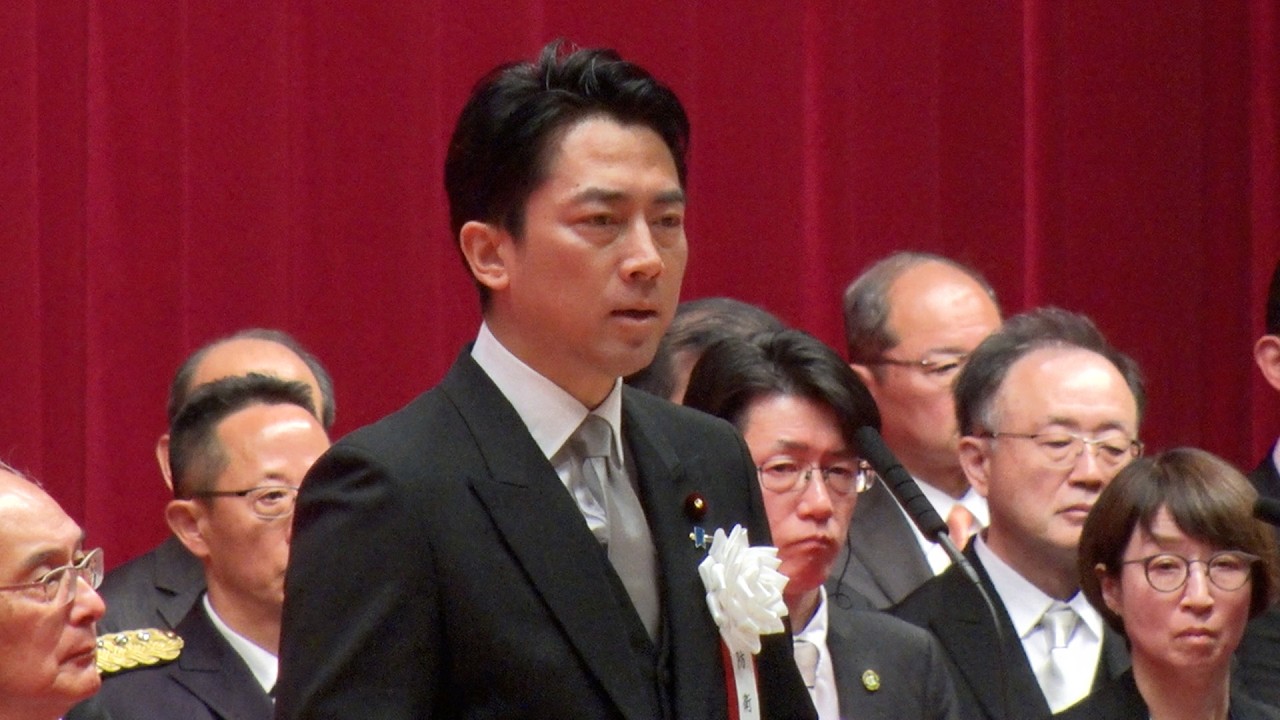 小泉防衛相が訓示　防大卒業式