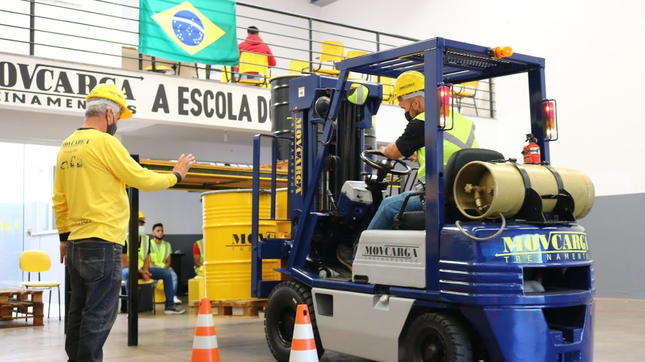 Bastidores Curso Empilhadeira no Centro de Treinamentos Movcarga + Curso InCompany de Empilhadeira